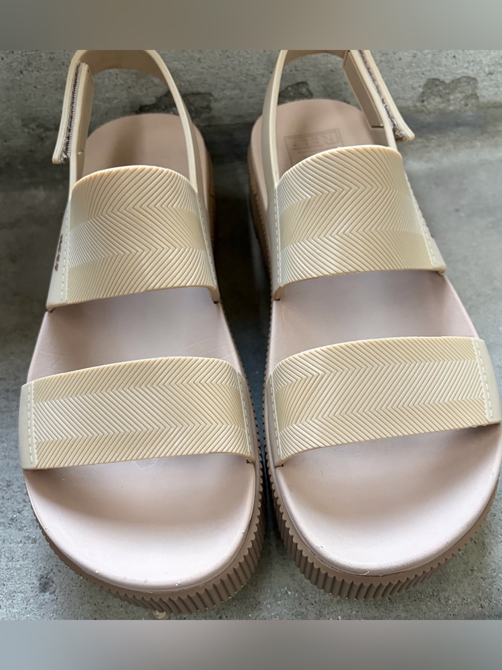 Reef Water Vista Higher Sand Lime Women’s 8 - Picture 5 of 8